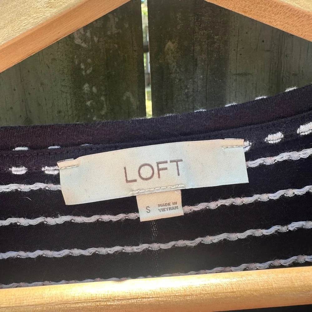 LOFT Navy Blue White Polka Dot‎ Textured Jacquard Short Sleeve Sz Small Nautical